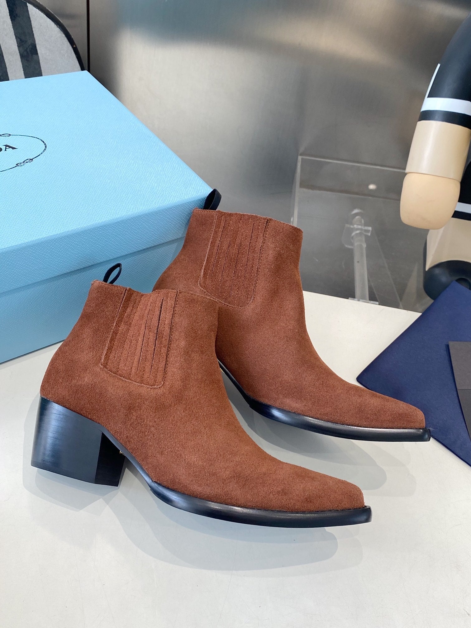 PRA classic pointed-toe boots reddish brown suede