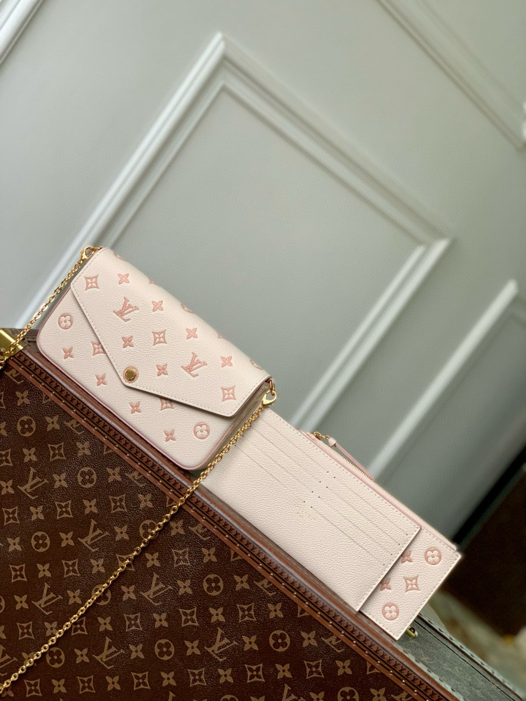 LV Felicie Pochette Pink Nude Cowhide