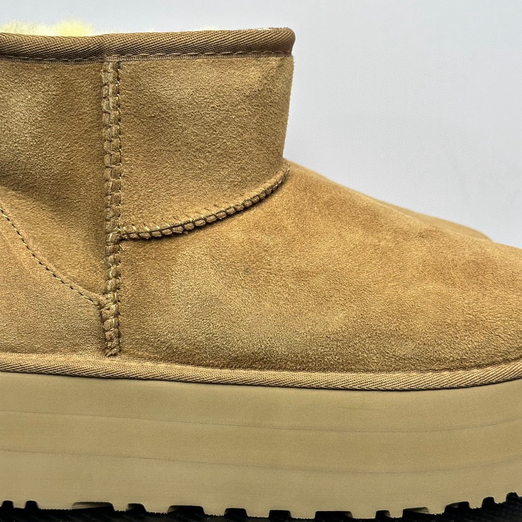 UGG Classic Ultra Mini Platform Boot Light Camel Suede Rubber