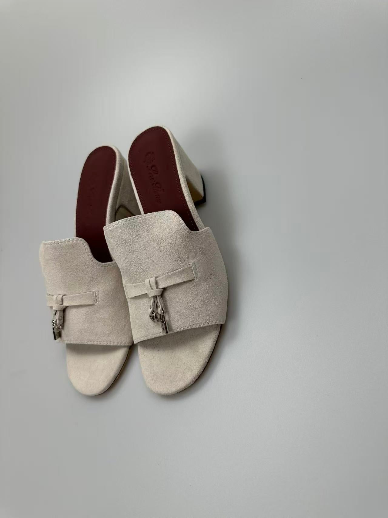 LP 25 Summer Charm Sandal 55 Cream Suede