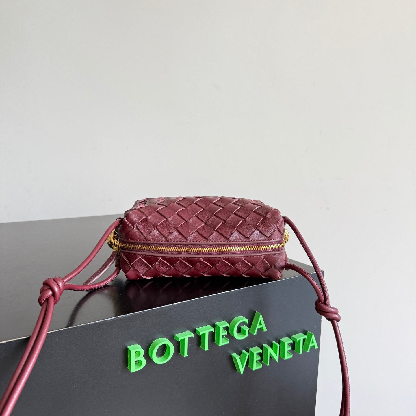 Bottega Veneta 2026 Mini Loop Metal Knot Camera Bag 17cm Burgundy Lambskin