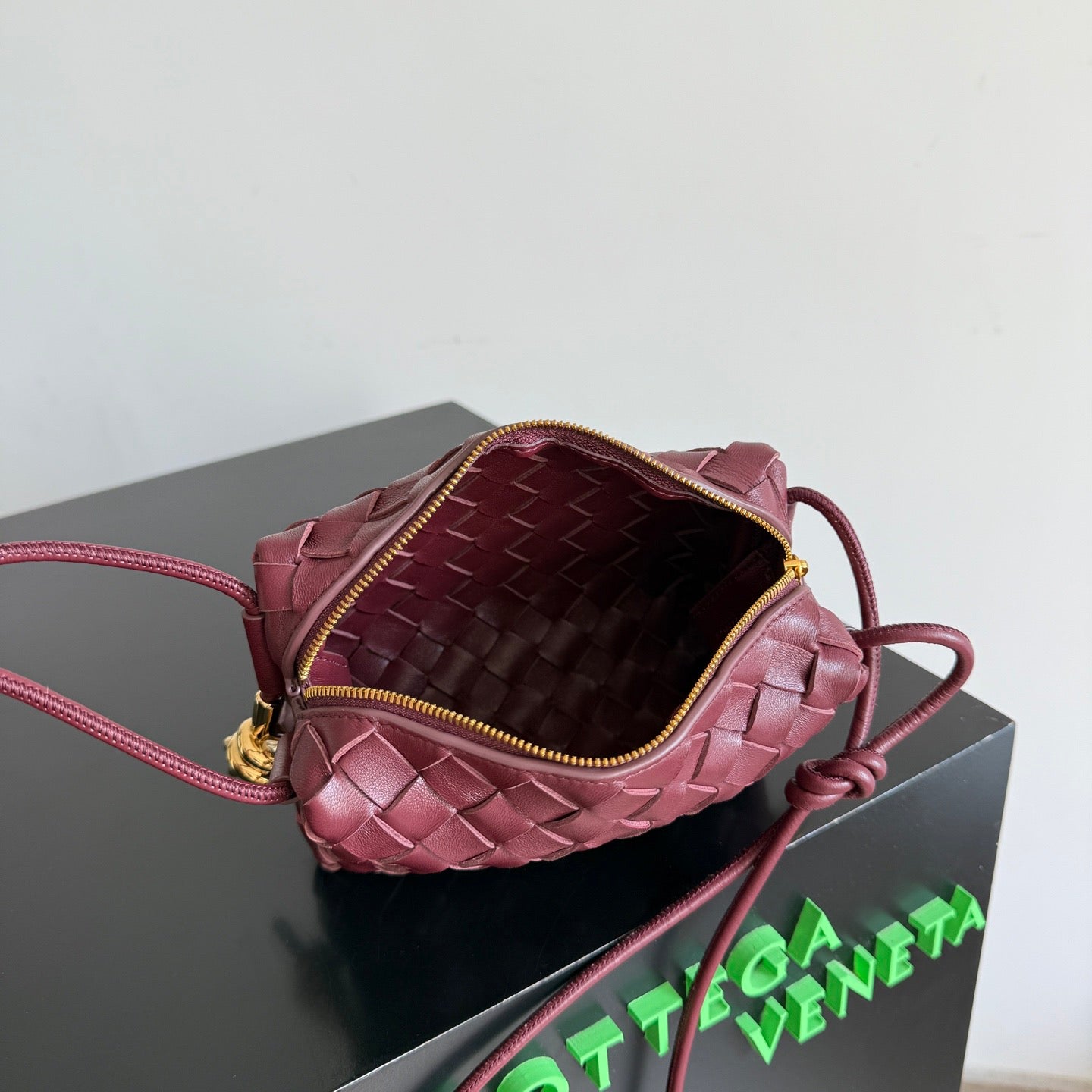 Bottega Veneta 2026 Mini Loop Metal Knot Camera Bag 17cm Burgundy Lambskin