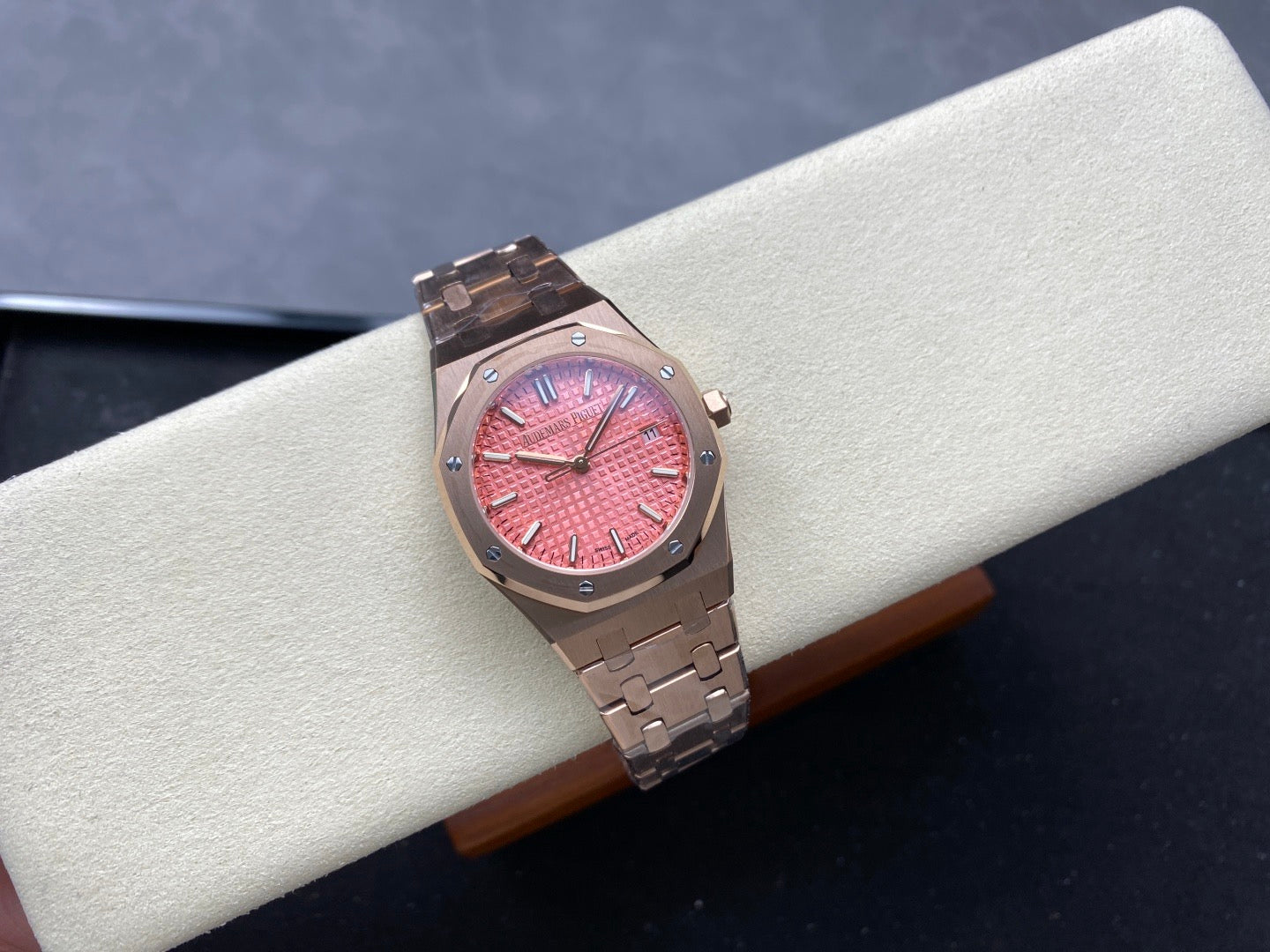 Audemars Piguet Royal Oak Selfwinding 34mm Pink Dial