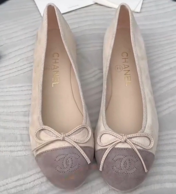 CC Ballet Flat Beige Suede 238765