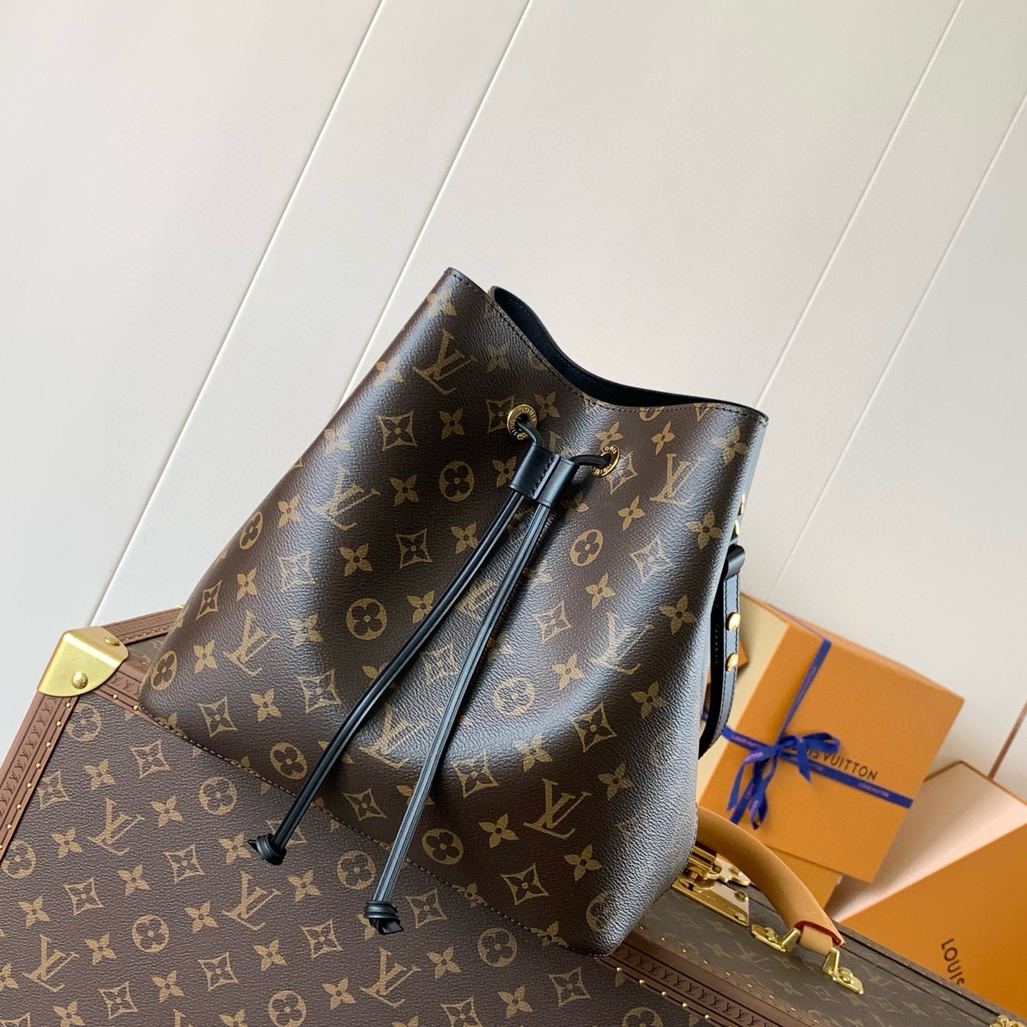 LV 26 Neonoe MM Monogram Brown Cowhide
