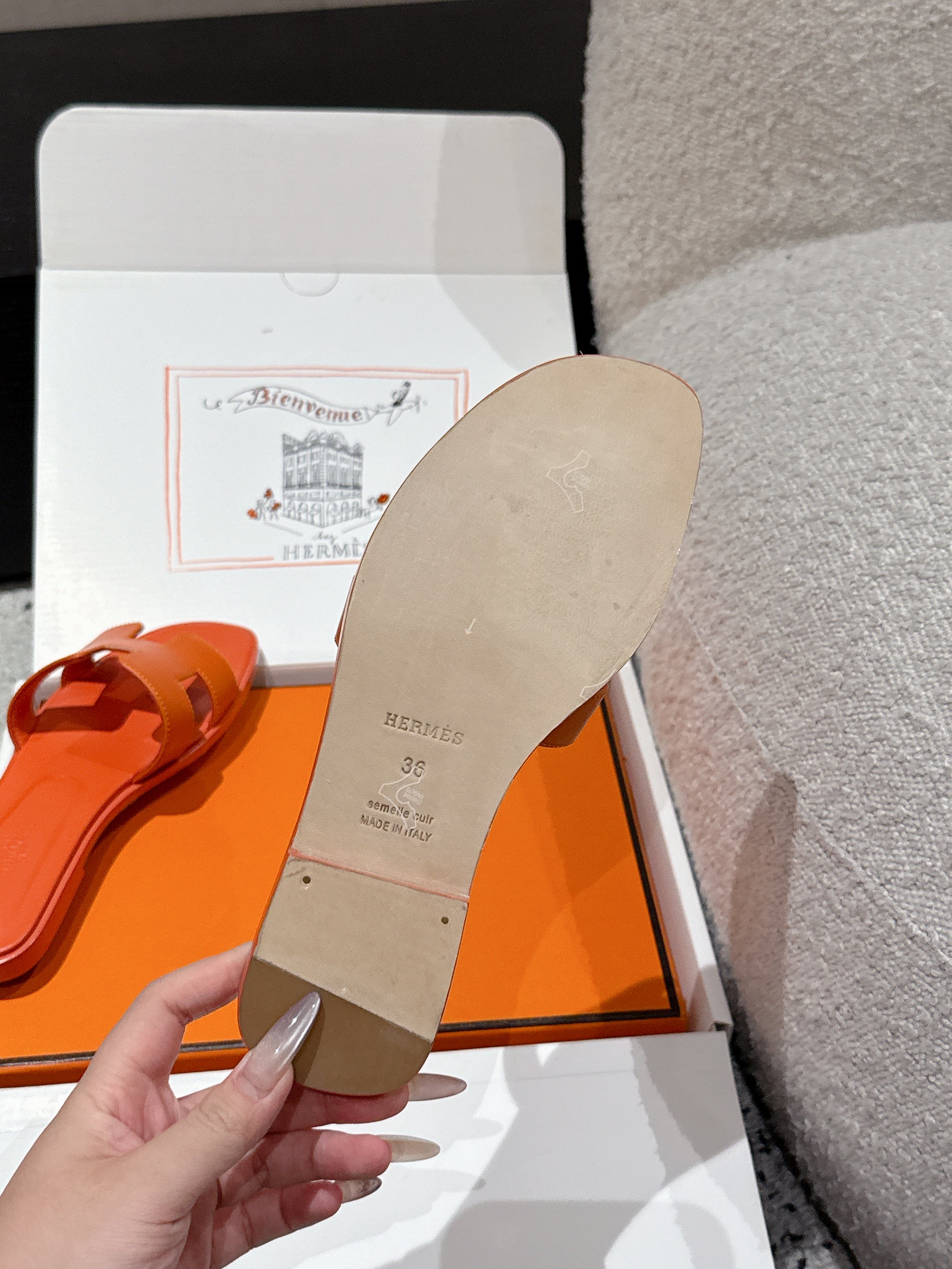 HM 25 Oran Sandal Orange Calfskin