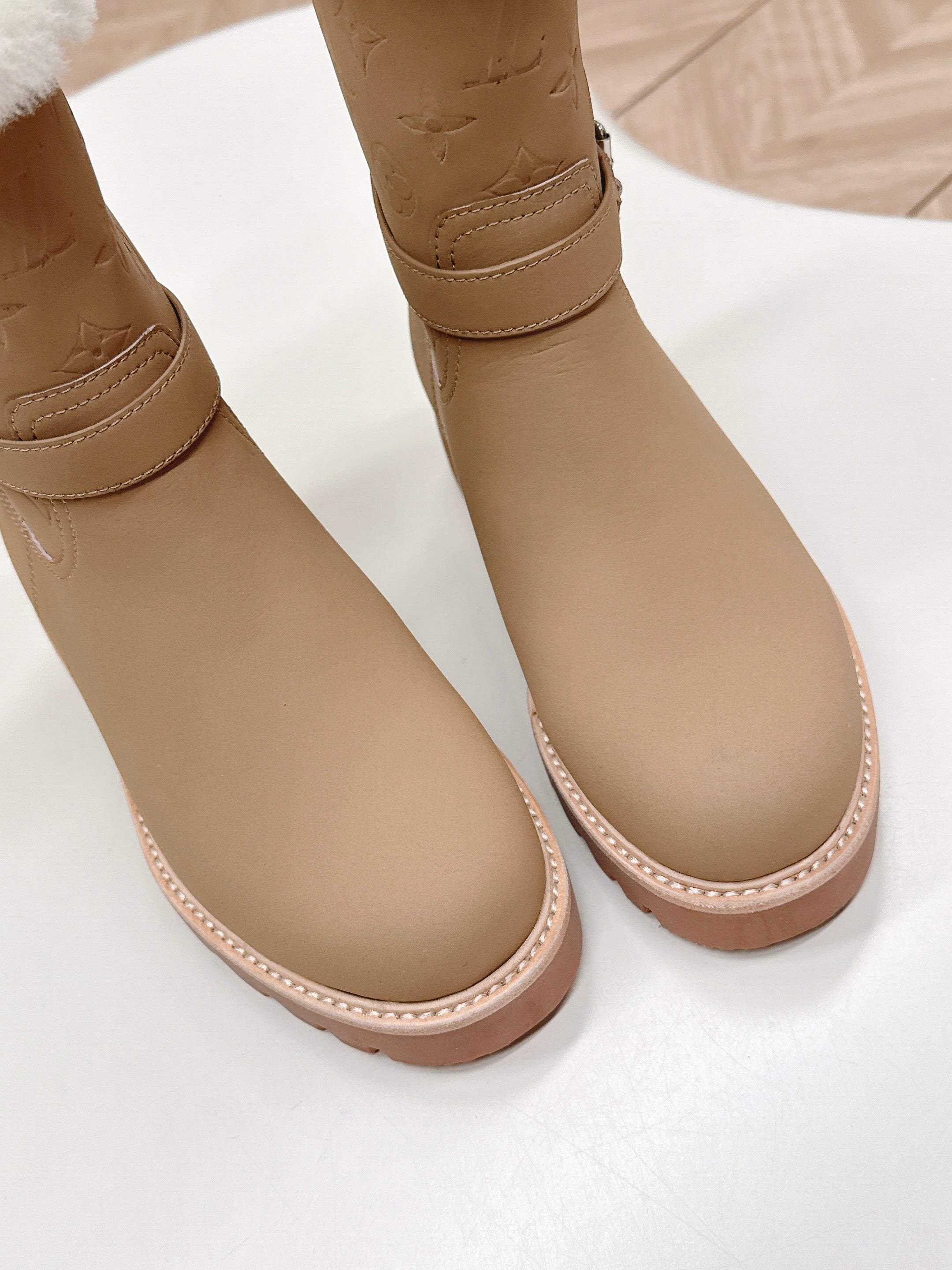 LV 2026 Territory Ankle Boot Beige White Nubuck Calf Leather 595441