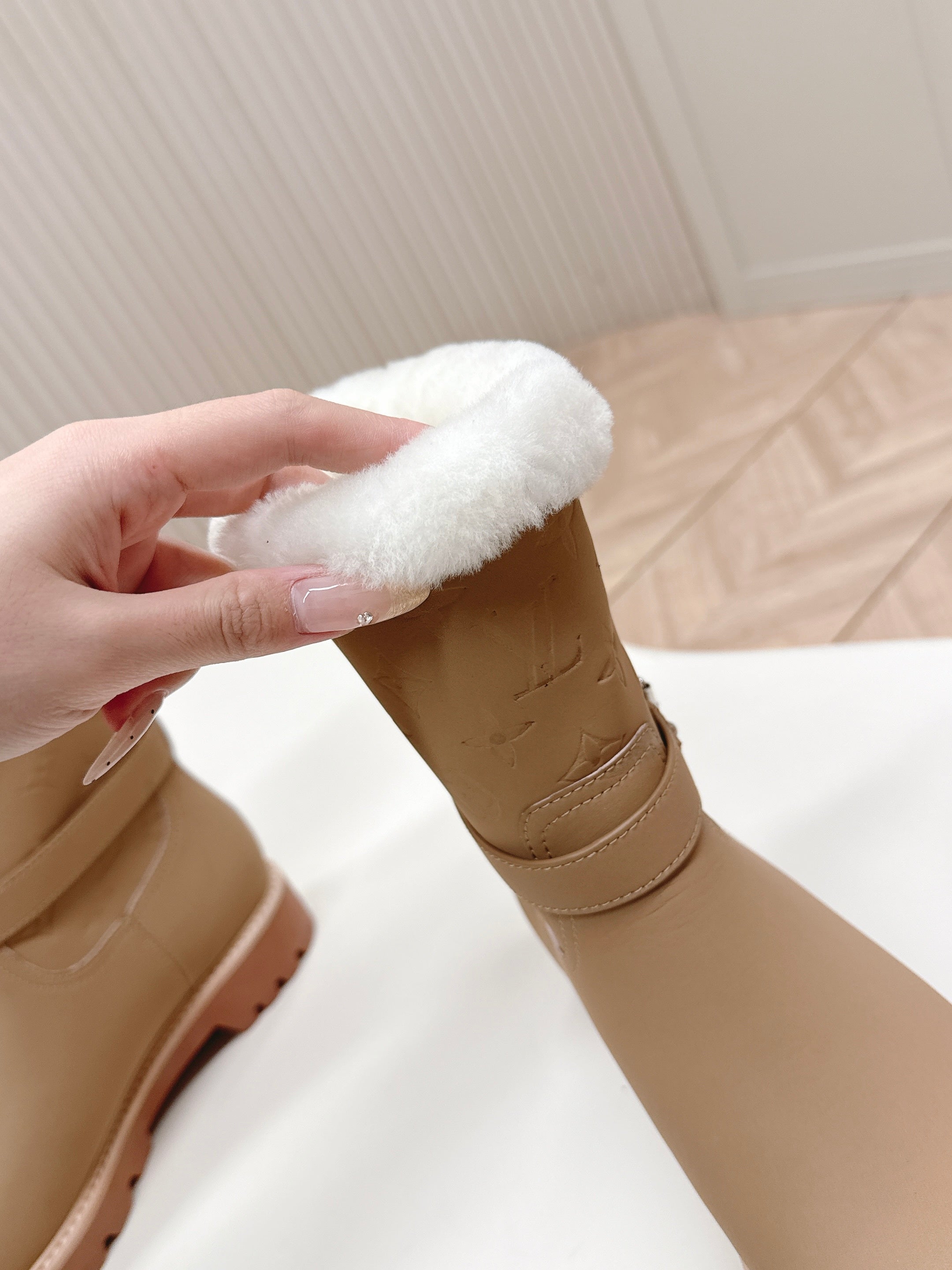 LV 2026 Territory Ankle Boot Beige White Nubuck Calf Leather 595441