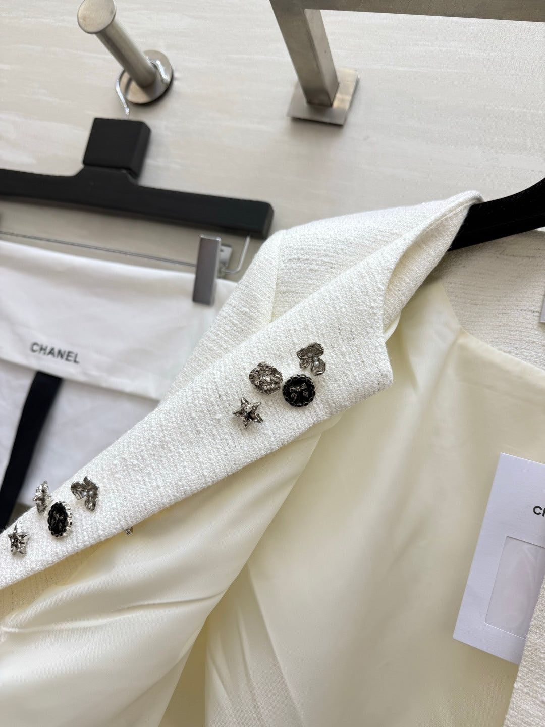 Chanel 2026 Jacket Cream-white Tweed Fabric 423386