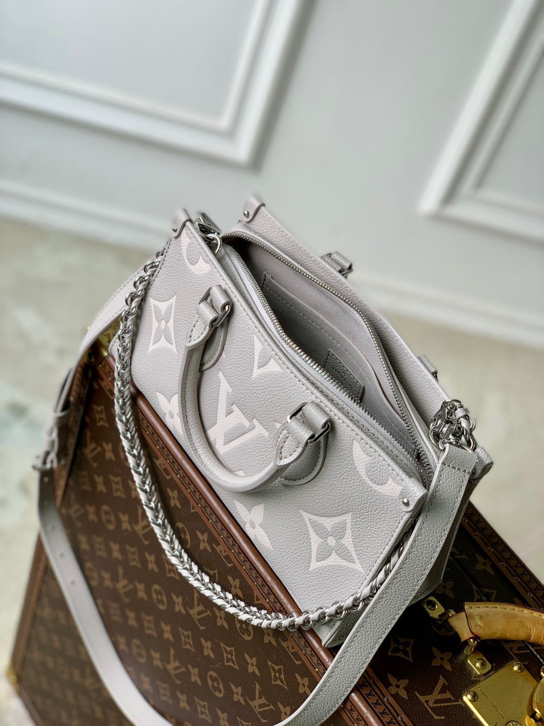 LV OnTheGo East West Bag Gray White Monogram Empreinte leather 240824
