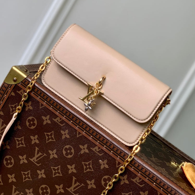 Wallet On Chain LV Bloom 20cm Beige Calfskin 250359