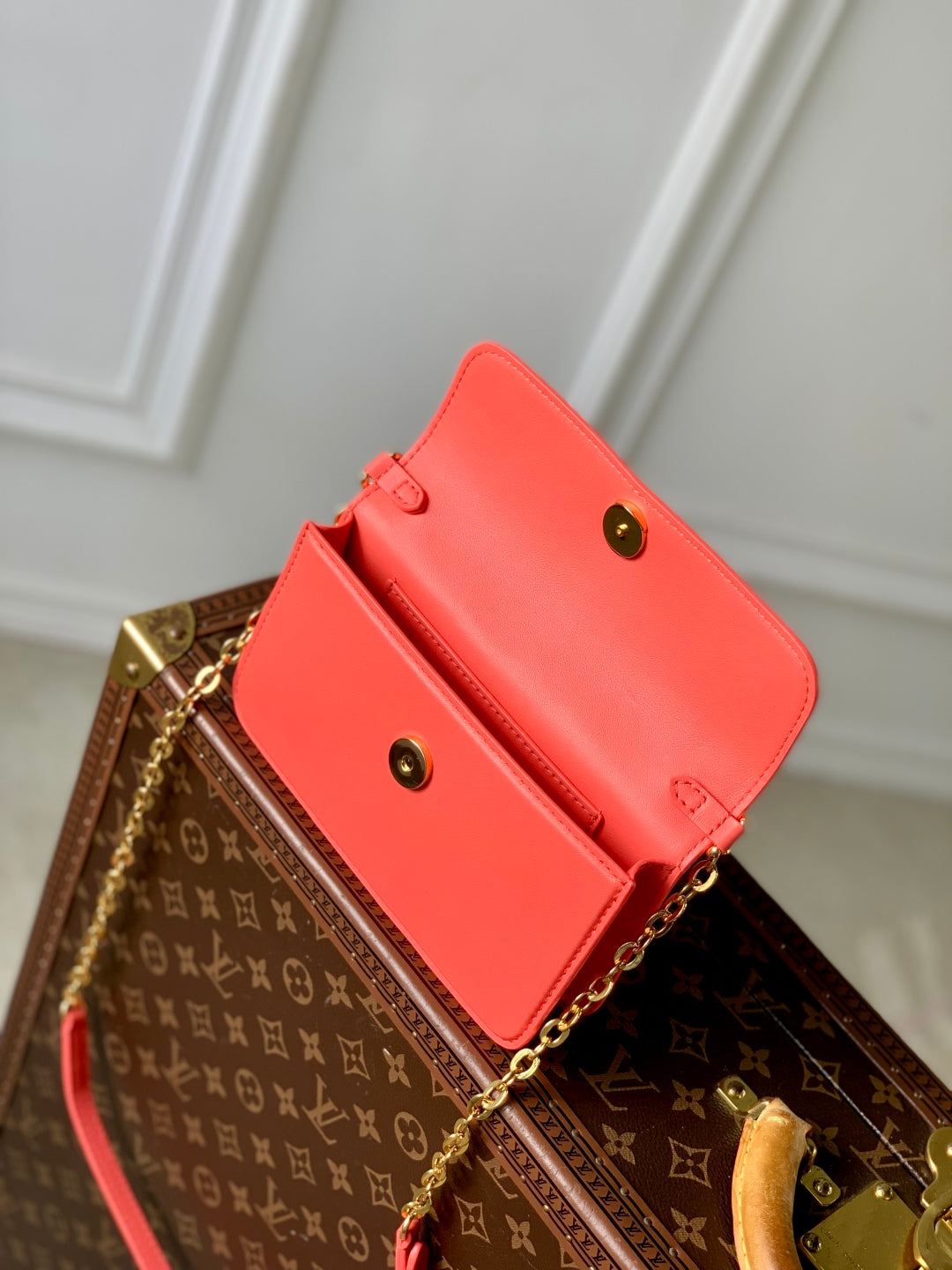 Wallet On Chain LV Bloom 20cm Red Calfskin 250363