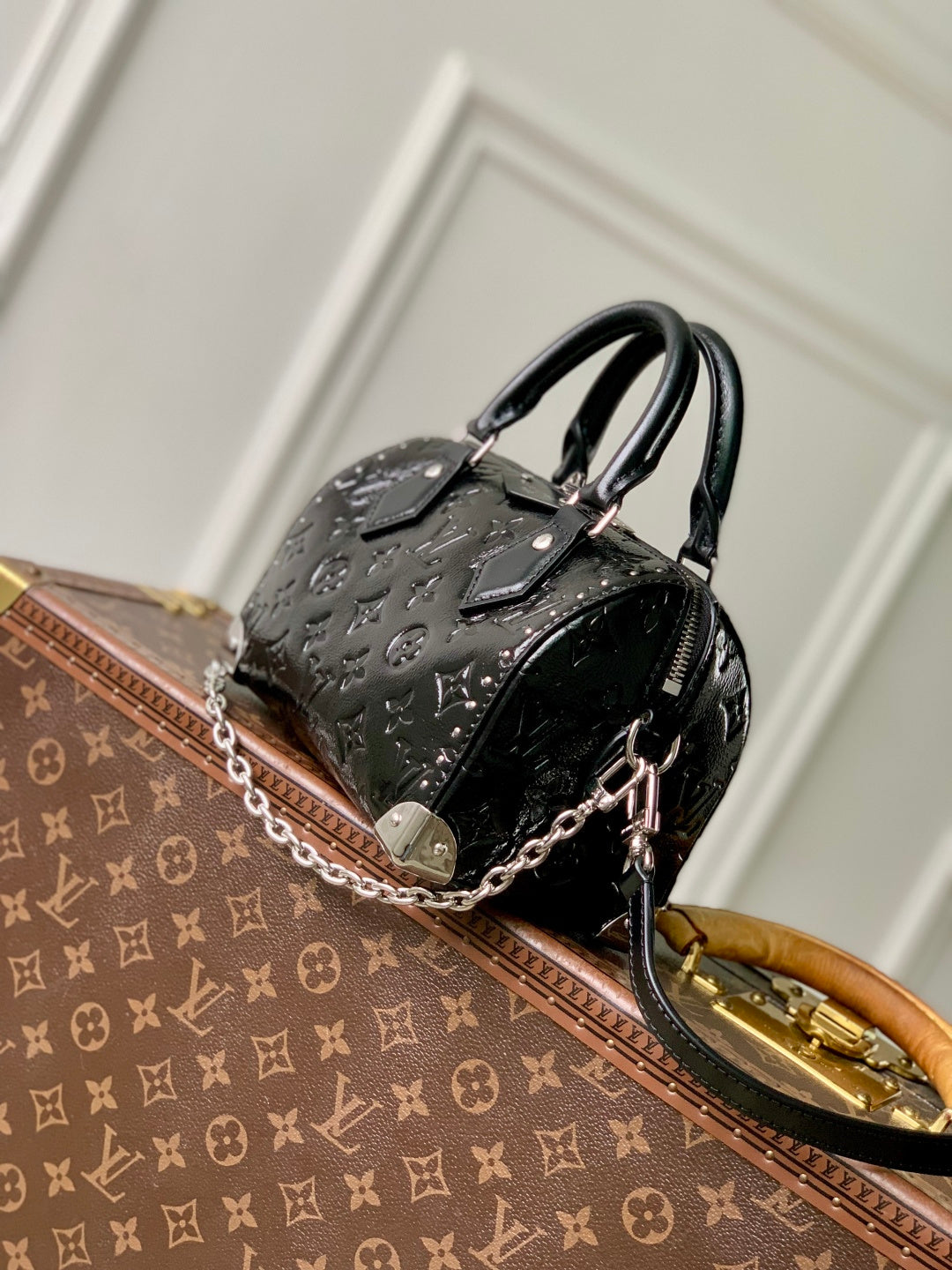 LV 2025 Speedy Trunk 20 Bag Black Silver Patent Leather 347370