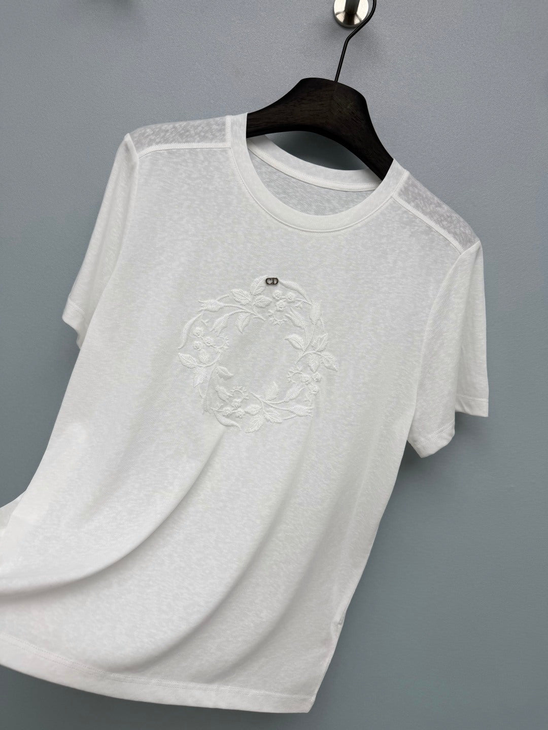 Dior 2026 Floral Embroidery Short-Sleeve T-Shirt White Cotton 392386