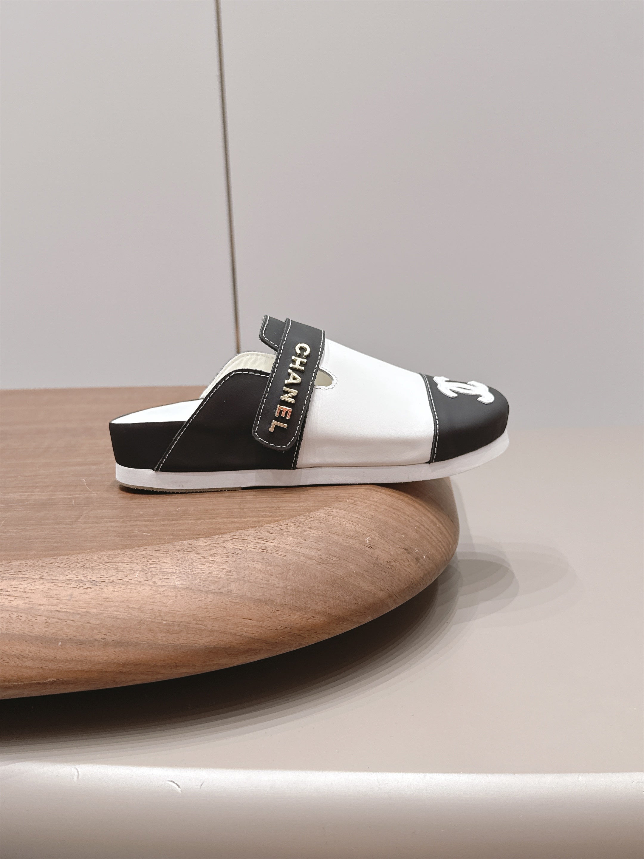 Chanel 2026 Slip-On Mule Leather 976804