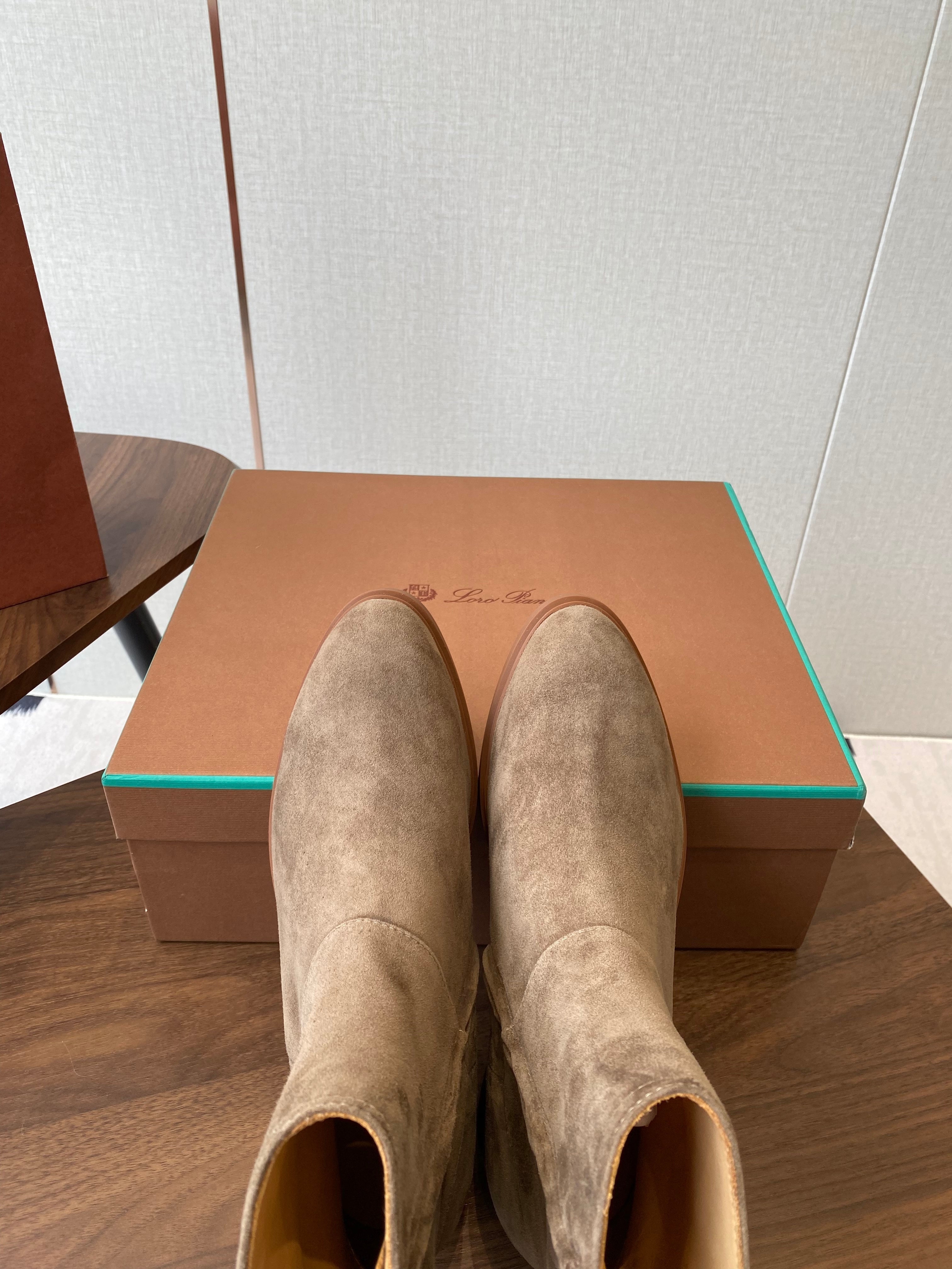 LP latest short boots light brown suede 388105