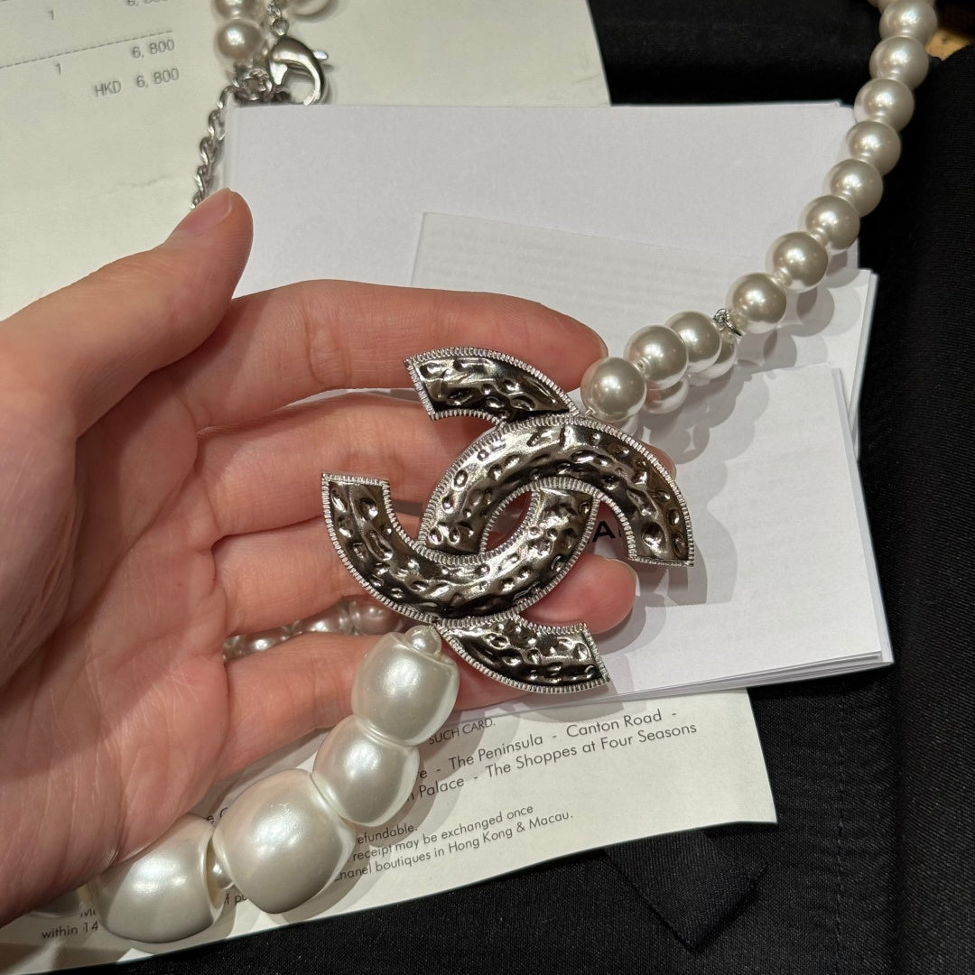 Chanel 2026 Pearl Double-Layer CC Pendant Necklace Belt