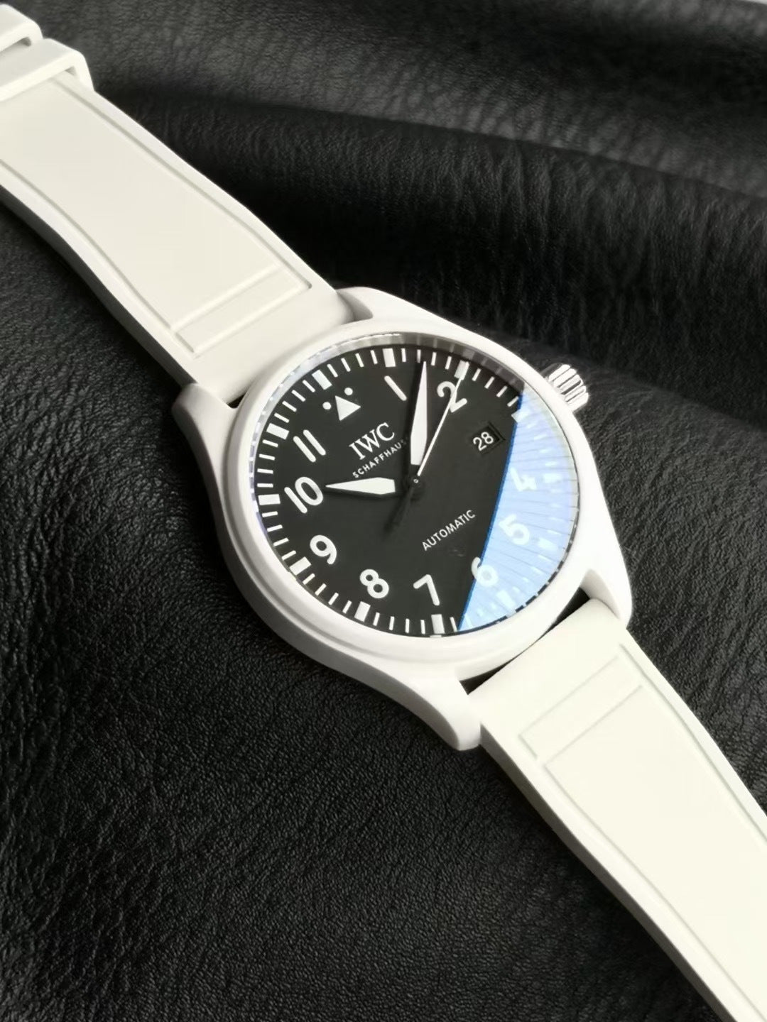 IWC Pilot 41mm Black Dial White Steel Case Rubber Strap