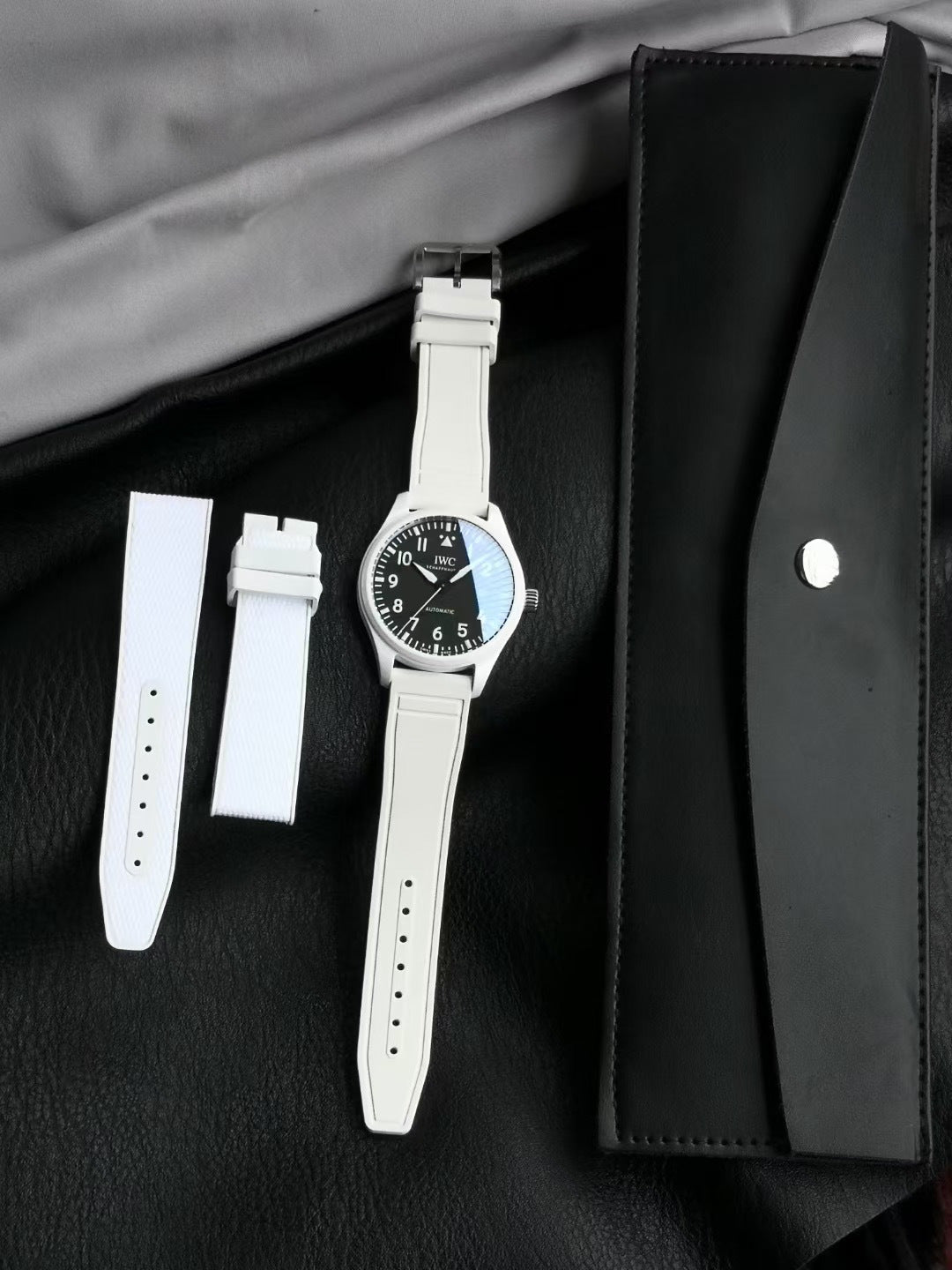 IWC Pilot 41mm Black Dial White Steel Case Rubber Strap
