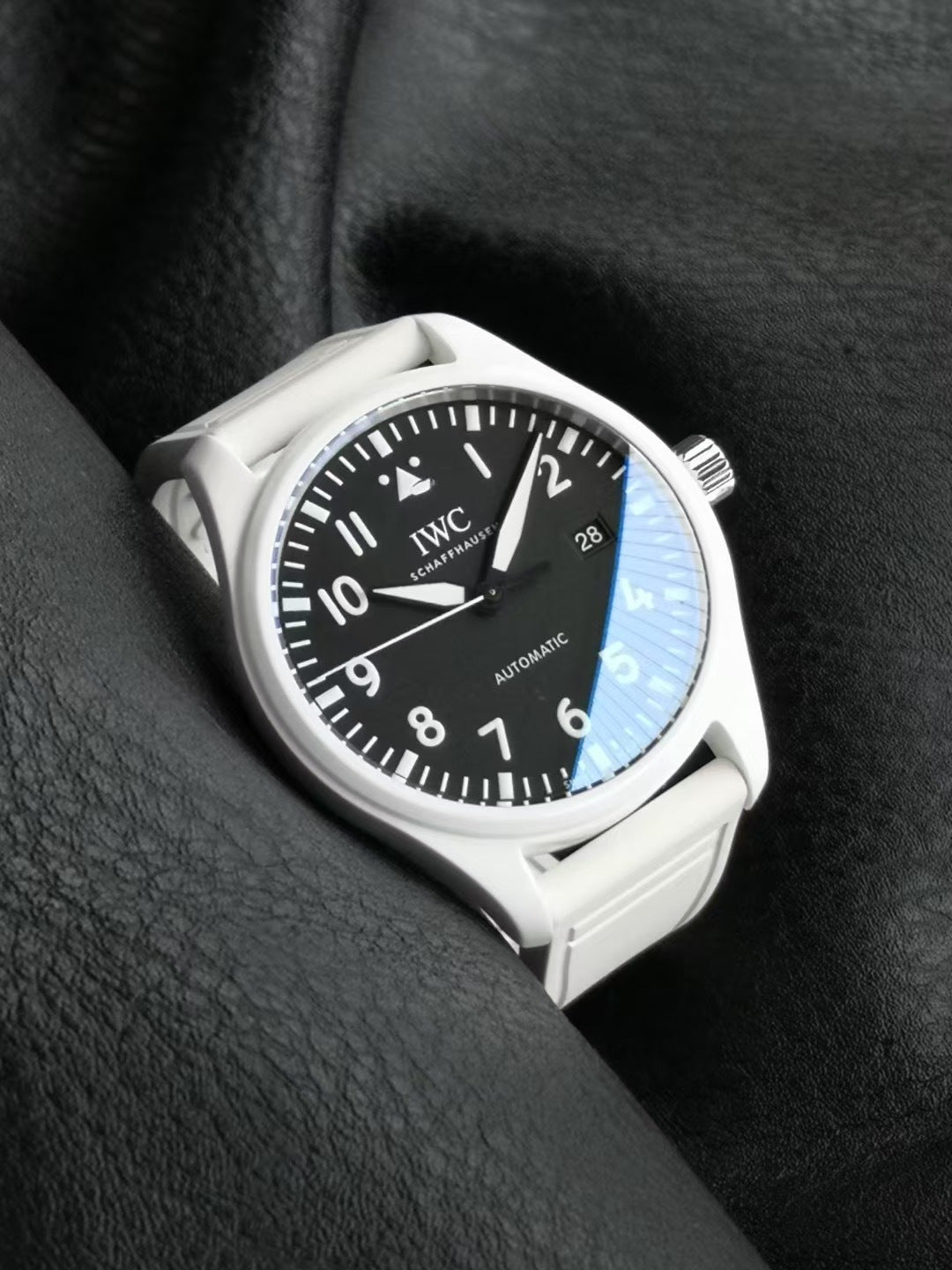 IWC Pilot 41mm Black Dial White Steel Case Rubber Strap
