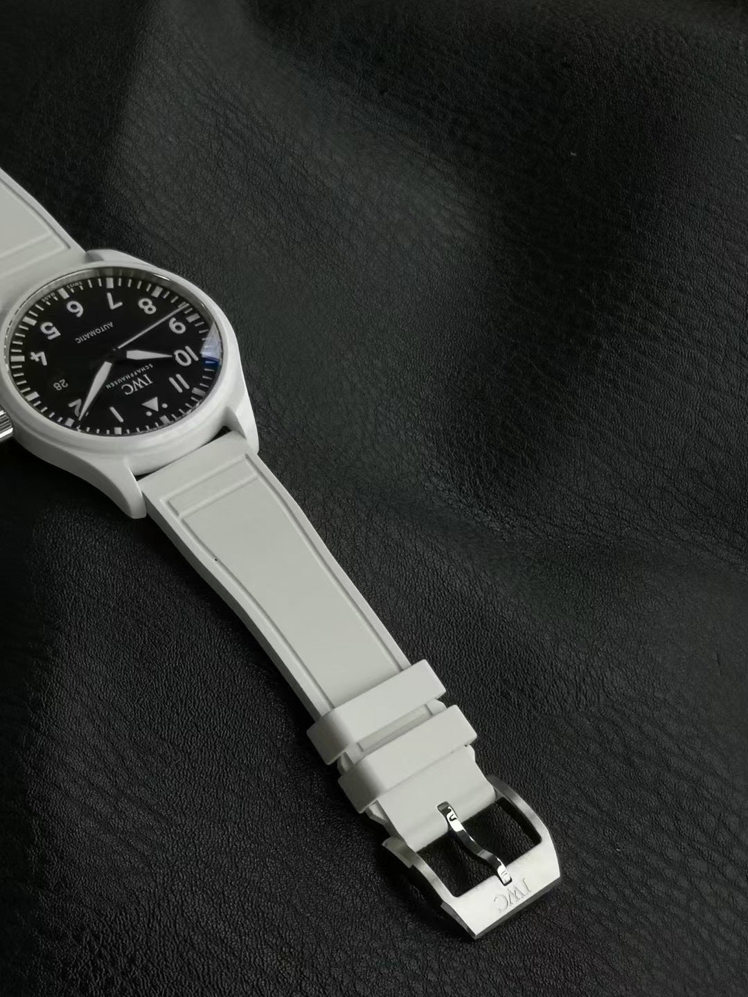 IWC Pilot 41mm Black Dial White Steel Case Rubber Strap