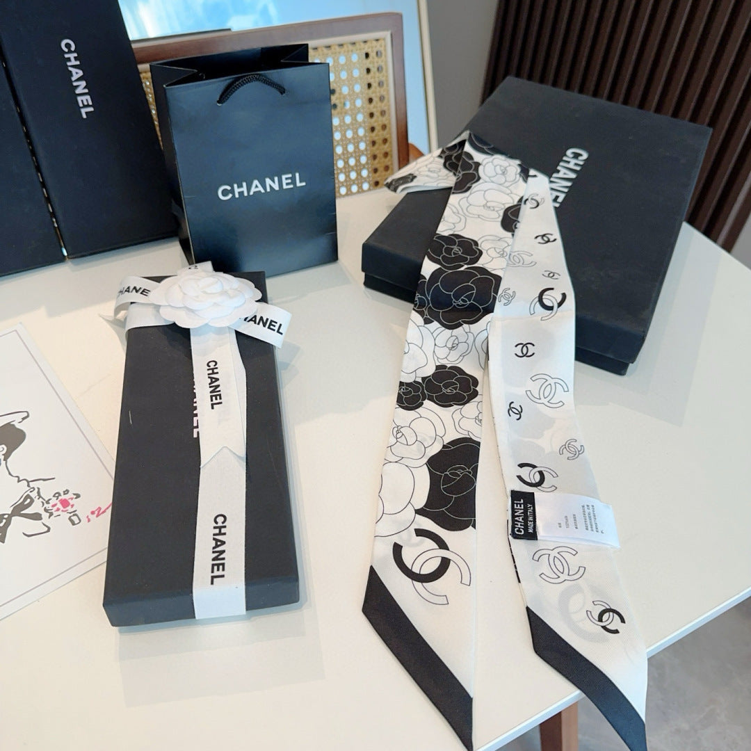 CC  Twilly Mini Scarf 120cm White  Black Mulberry Silk 953291