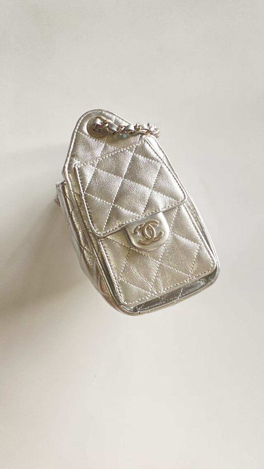 CC 2025 Hobo Bag Silver 22cm Metallic Grained Calfskin