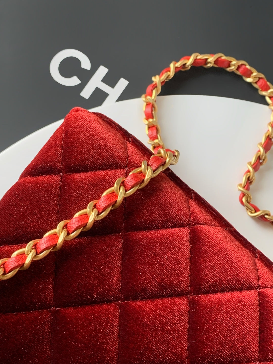 cc 24a nano 19cm kelly shopper bag red velvet