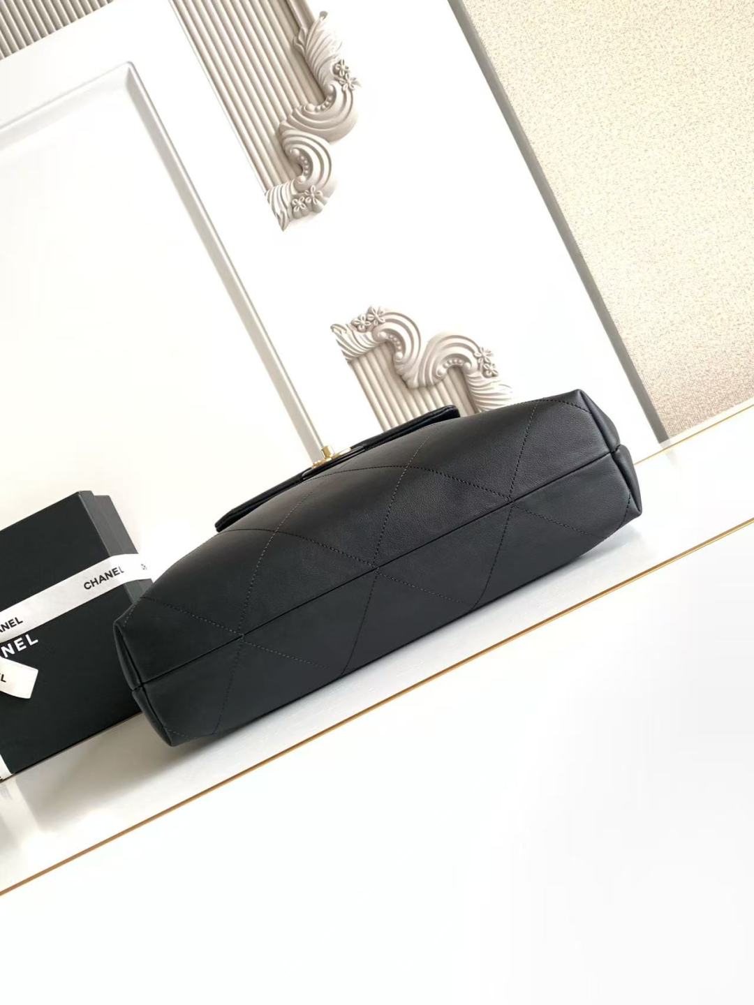 CC 2025 Bag 47cm Black Gold Calfskin 300853