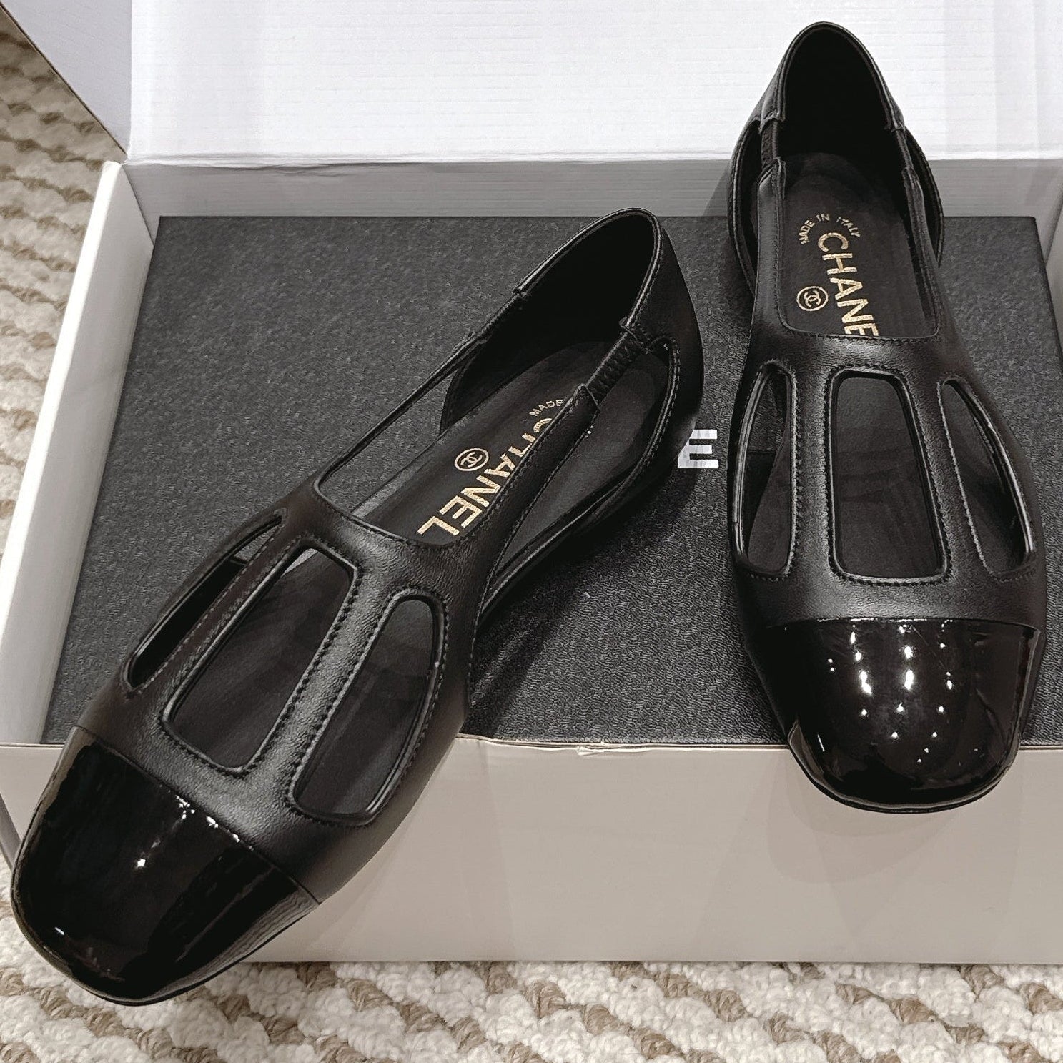 Chanel 2026 Cut-Out Ballet Flats Black Sheepskin 930620