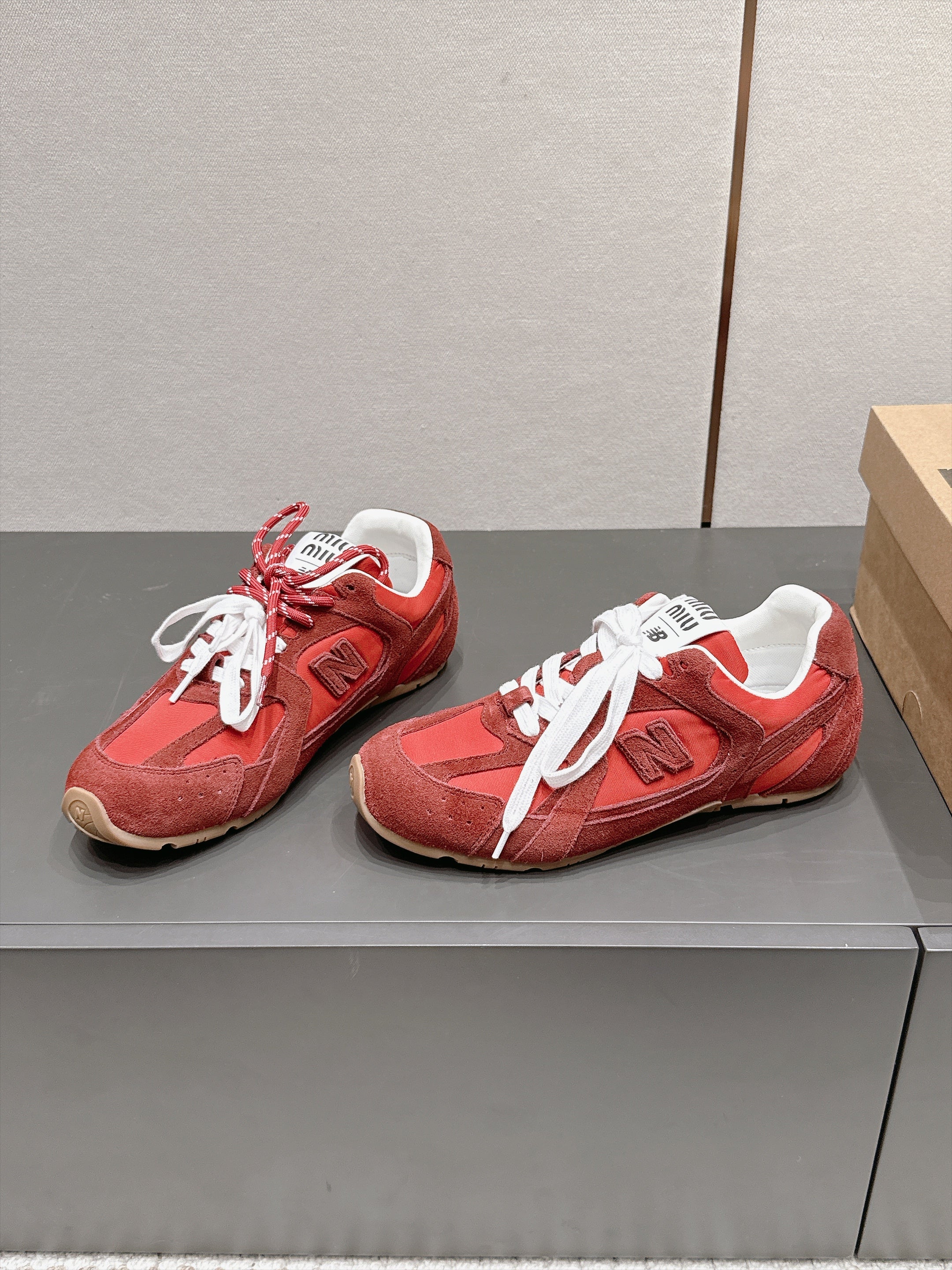 Miu Miu 2026 Balance 530 Sneakers Suede 990474
