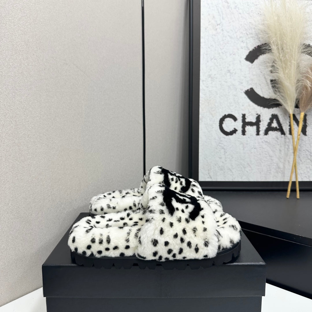 Chanel 2026 Furry Platfom Sandals Wool 985885