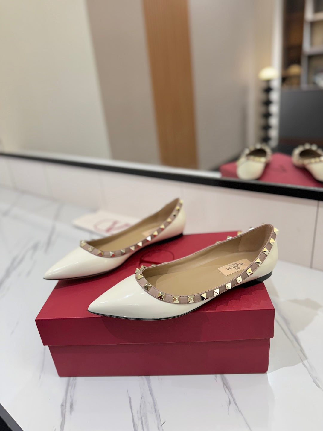 VT Rockstud Ballet Flat White Goatskin