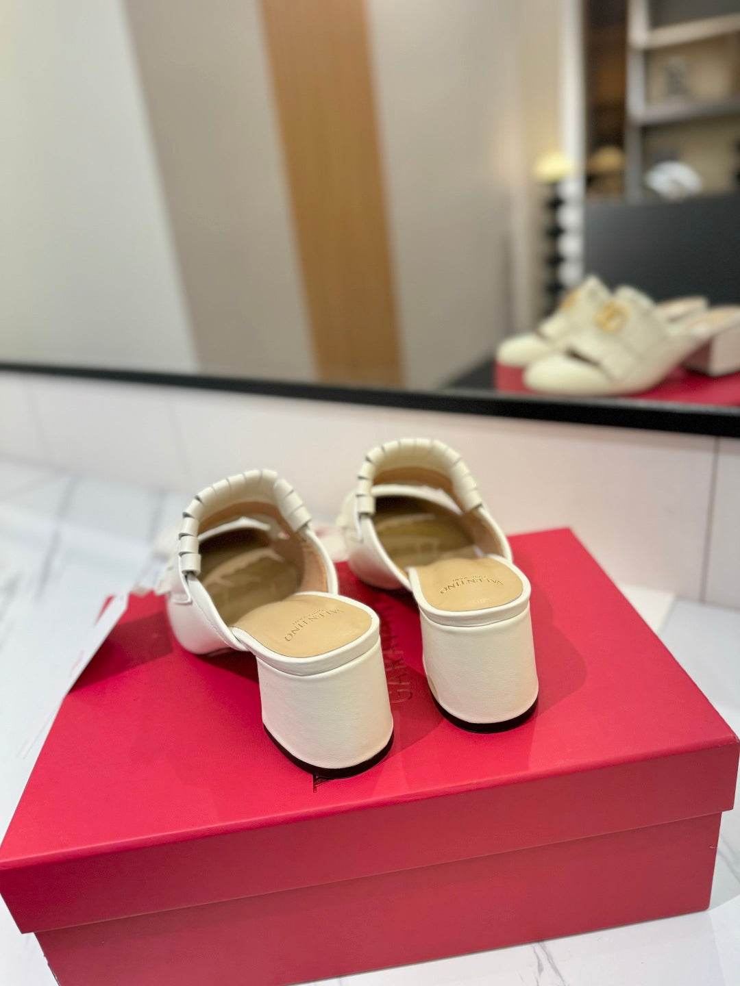 VT 2025 Signature Heeled Mule Ivory Calf Leather 295078