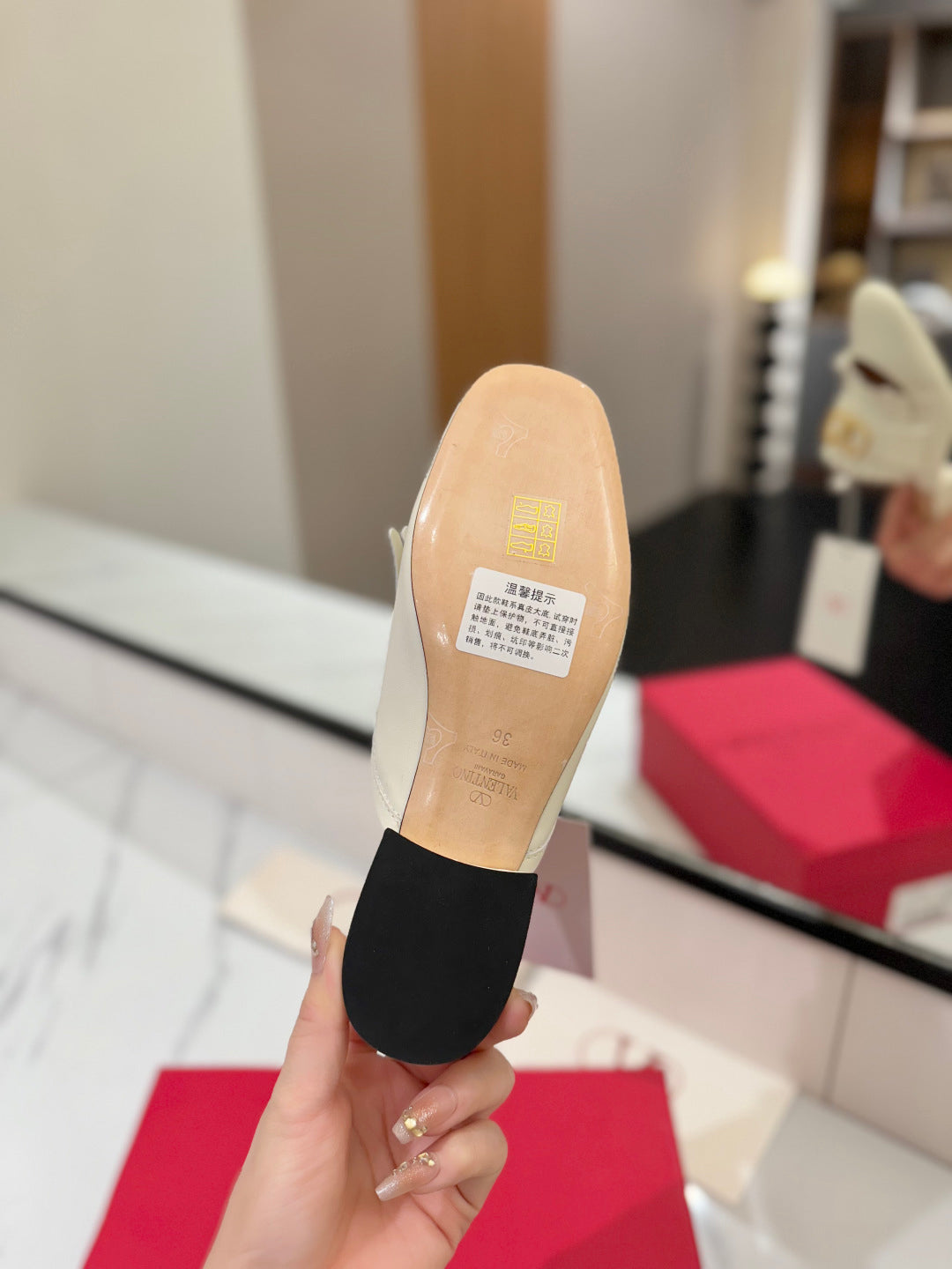 VT 2025 Signature Mule Ivory Calf Leather 295084