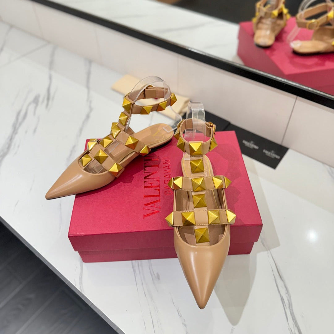 VT Rockstud Sandals Flat Nude Gold Cowhide
