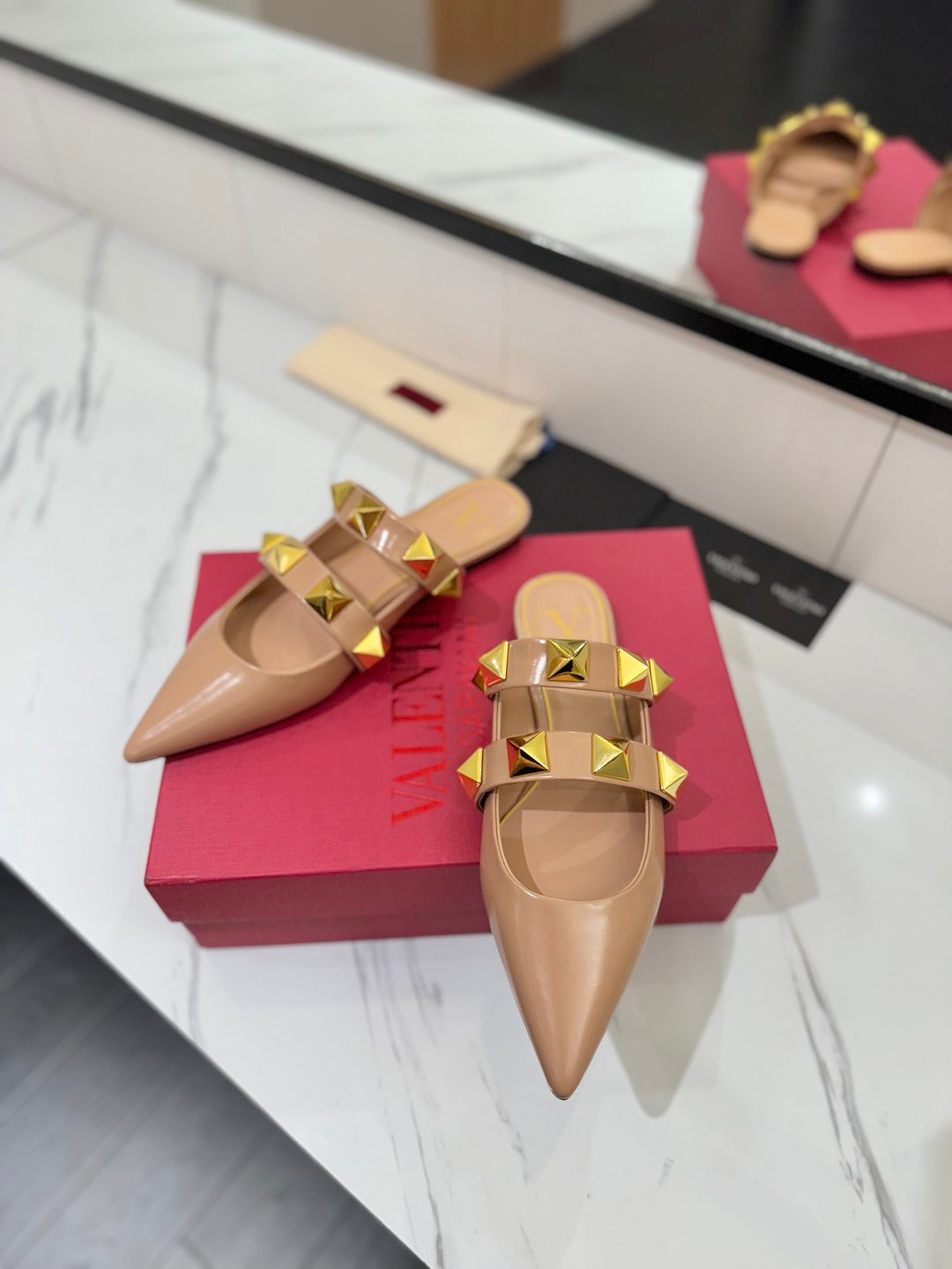 VT Rockstud Mule Nude Gold Cowhide 351949