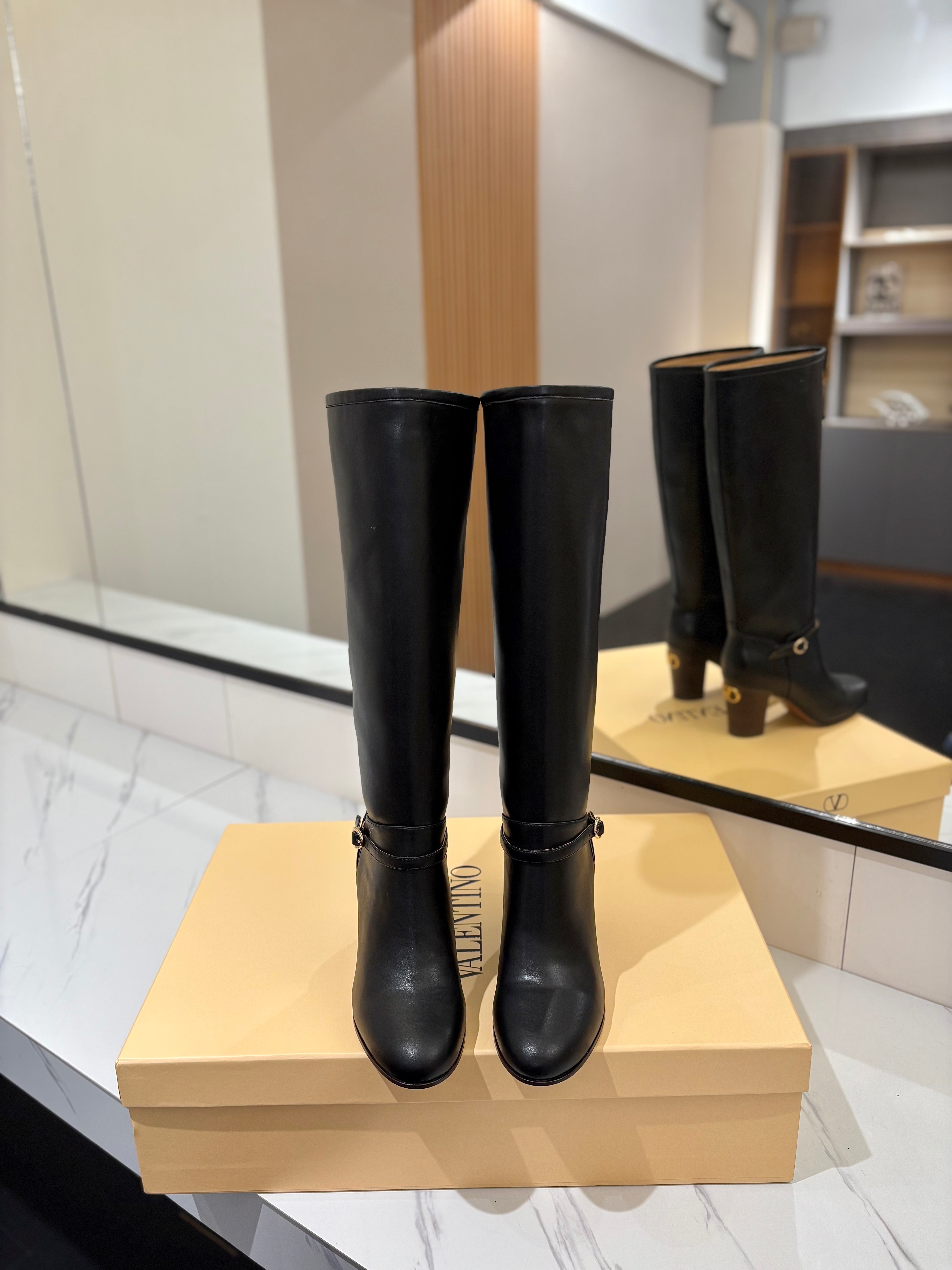 Valentino 2025 Pattie High Boot Black Calfskin 560743