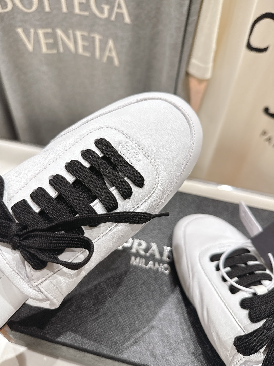 Prada 25s mule white sheepskin 535500