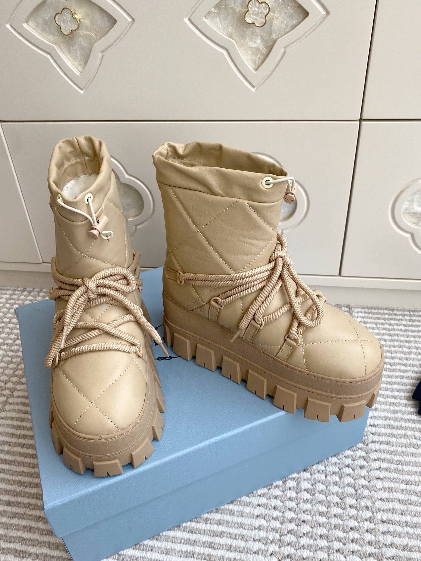 Prada 25 Shearling Apres-ski Boots Beige Calfskin 501449