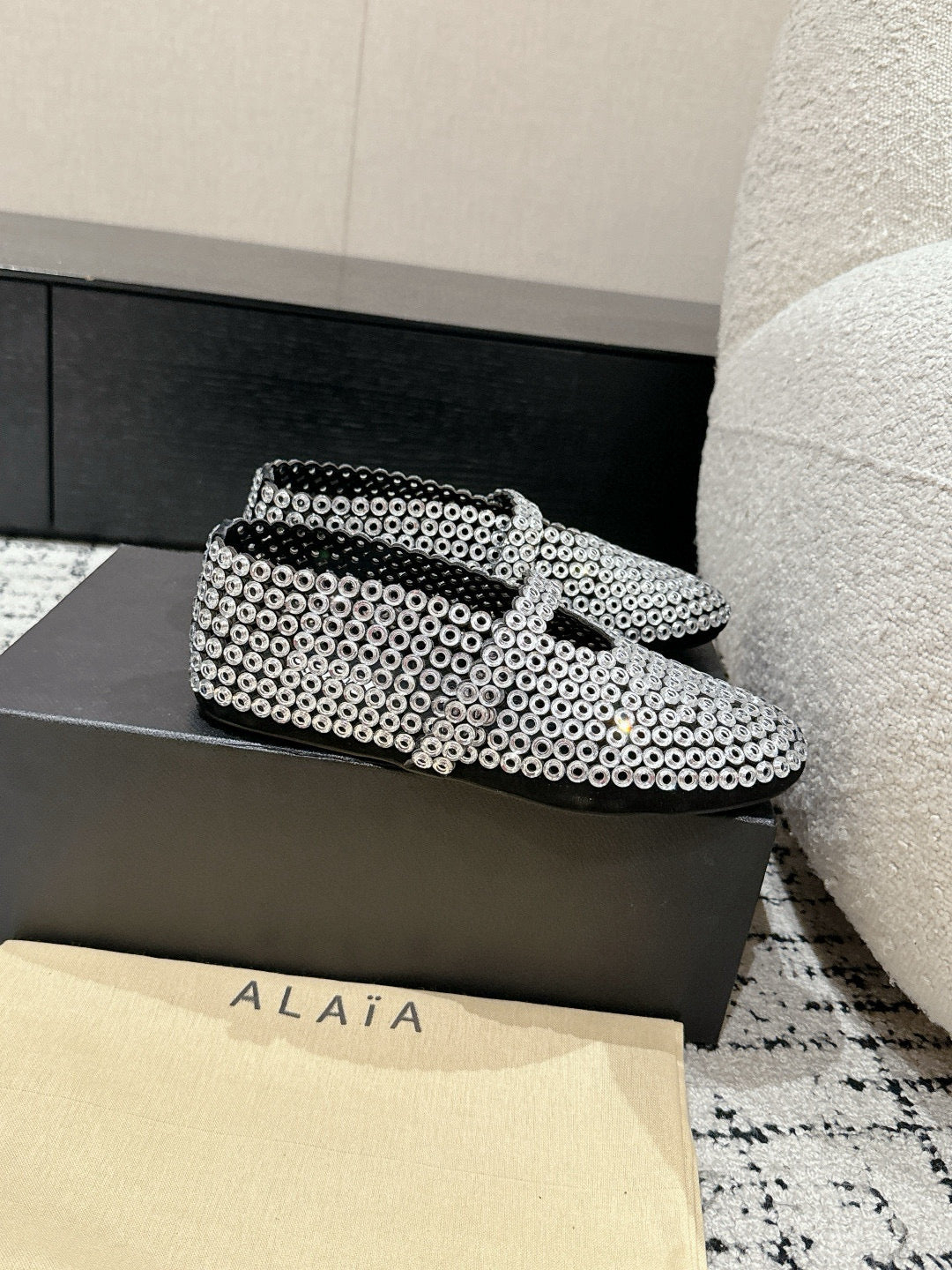 Alaia 25 Embellished Mary Jane Flats White Suede  293179