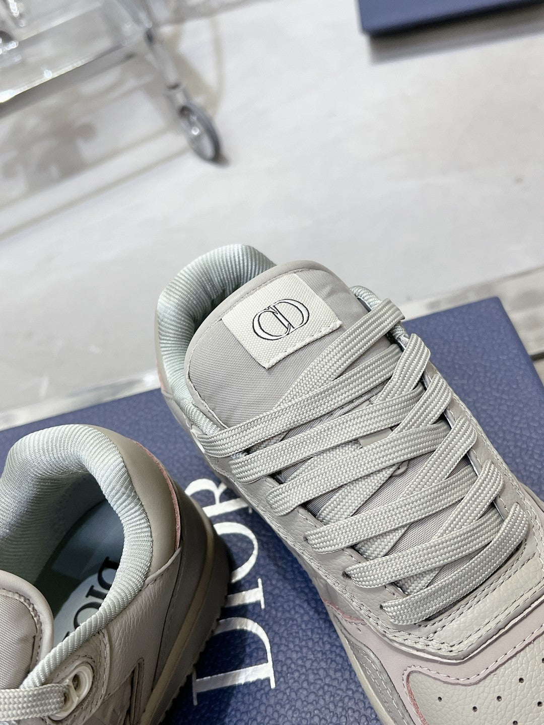 CD B27 Sneaker 30mm In Light Grey Calfskin 100631