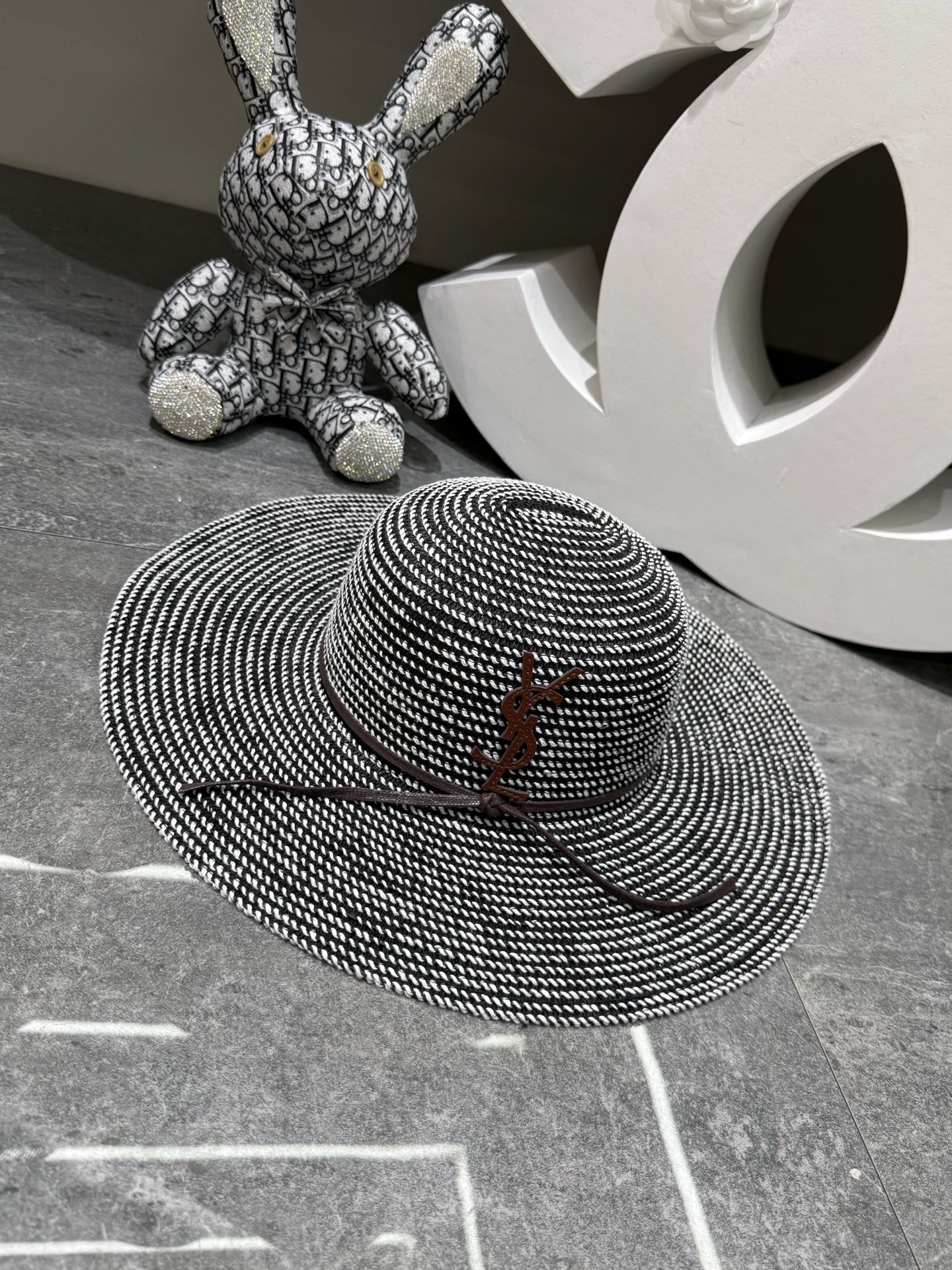 YSL Wide Brim Straw Hat 280800