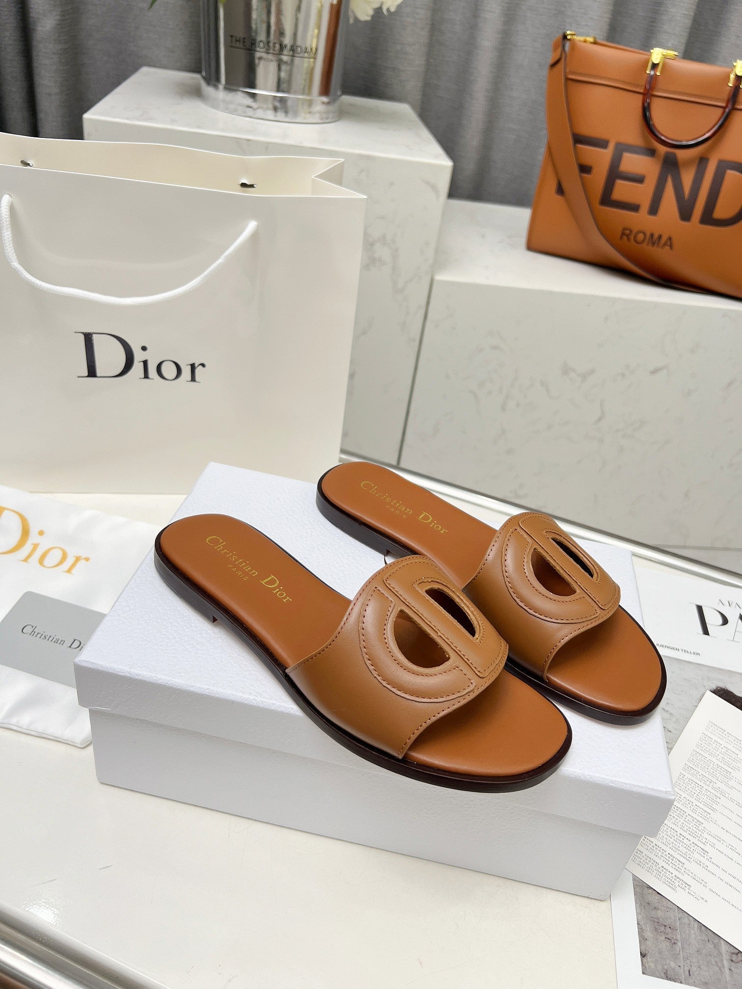 CD 25 D-Club Slide Calfskin