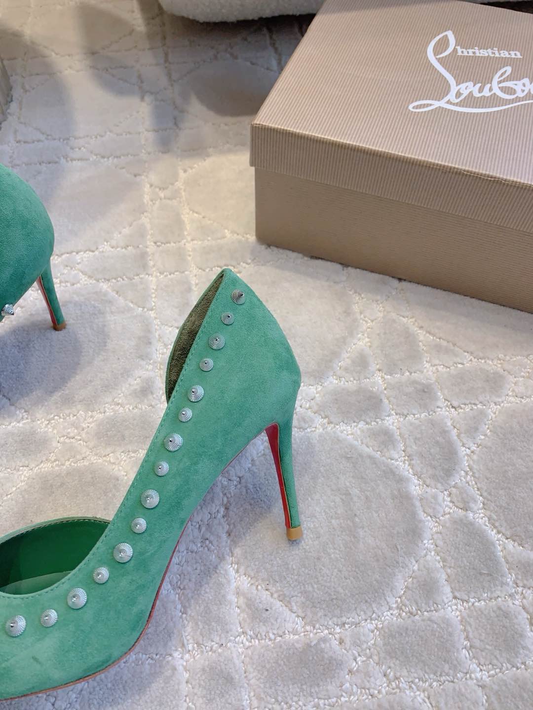 CL  Irishell 85 Studded d'Orsay Pumps Green Suede 177127
