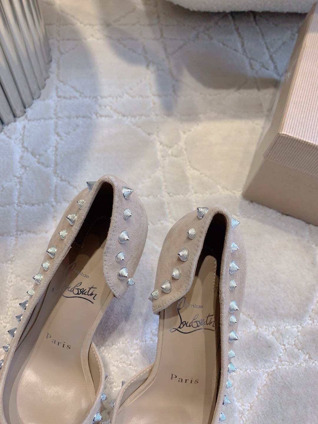 CL  Irishell 85 Studded d'Orsay Pumps Cream Suede 177131