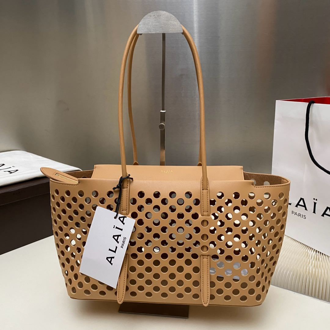 Alaia NEO MINA 32 BAG NUDE CALFSKIN 243007