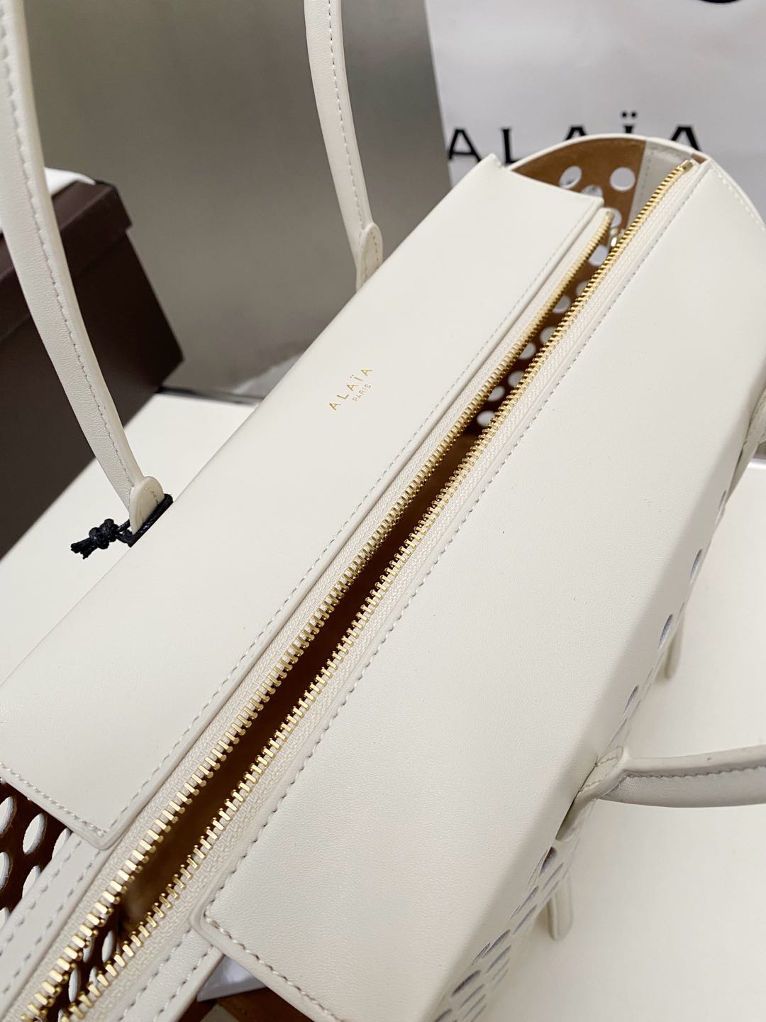 Alaia NEO MINA 32 BAG WHITE CALFSKIN 243008