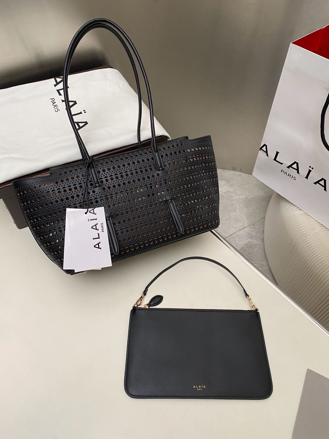 Alaia NEO MINA 32 BAG BLACK CALFSKIN 243010