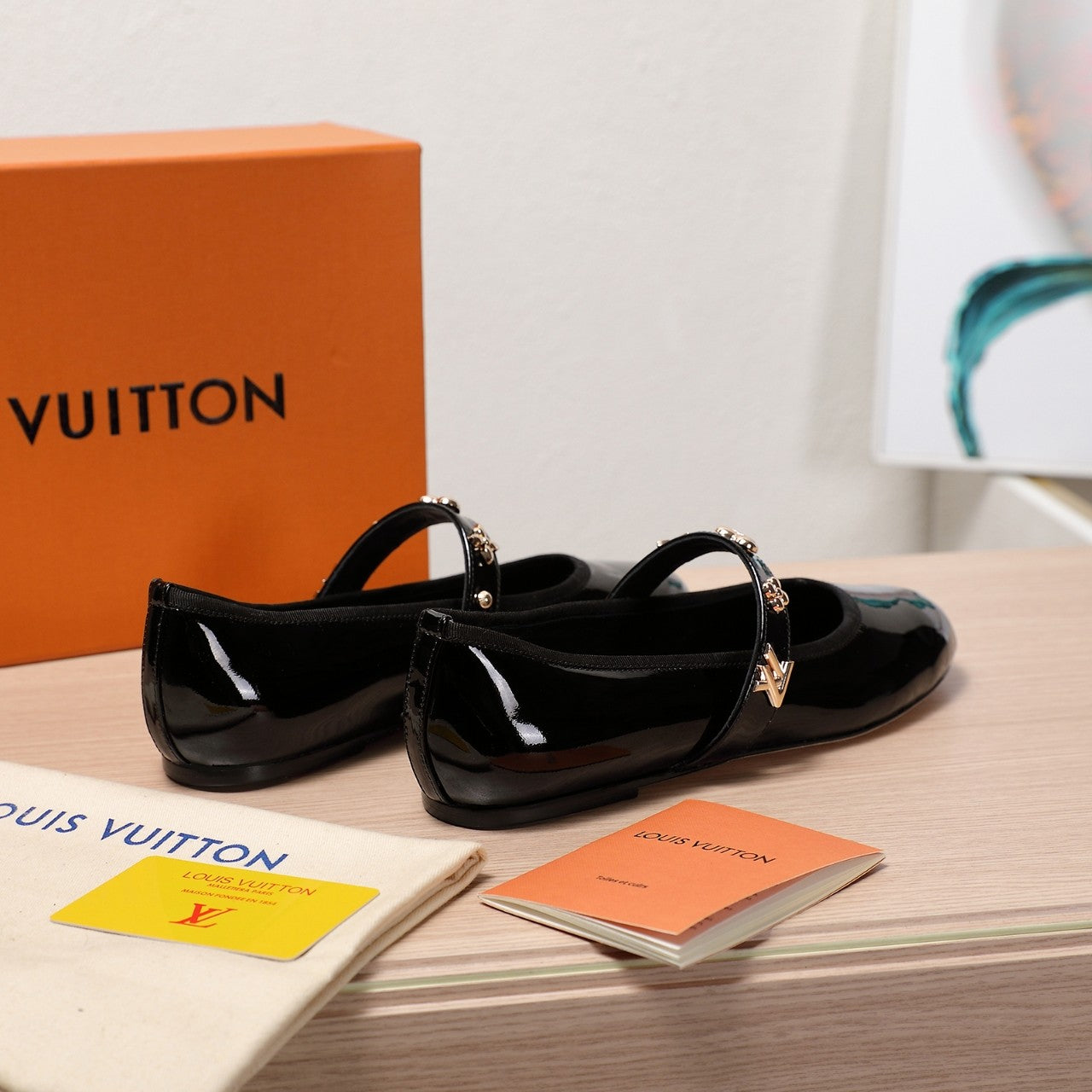 LV 25C Romy Flat Black Patent calf Leather With gold logo 218307